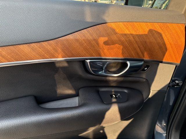 Photo of 2022 Denim Blue Metallic Volvo XC90
