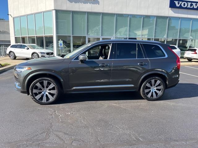 Photo of 2022 Pine Gray Metallic Volvo XC90