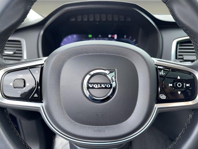 Photo of 2023 Onyx Black Metallic Volvo XC90