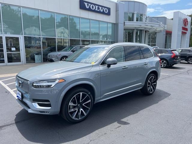 Photo of 2024 Metallic Volvo XC90