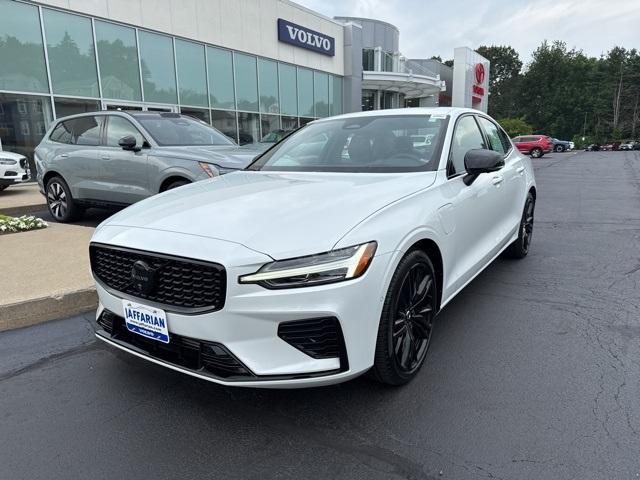 Photo of 2025 Crystal White Pearl Volvo S60 Plug-In Hybrid