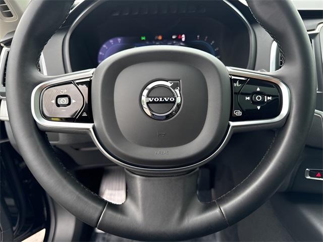Photo of 2024 Onyx Black Metallic Volvo XC90
