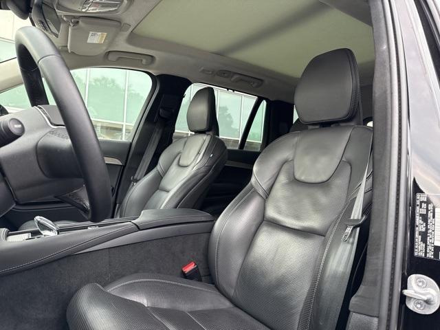 Photo of 2024 Onyx Black Metallic Volvo XC90 Recharge Plug-In Hybrid