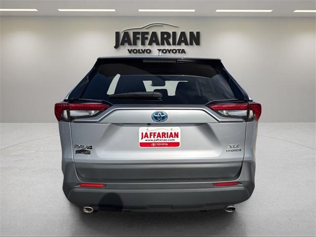 Photo of 2023 Silver Sky Metallic Toyota RAV4 Hybrid
