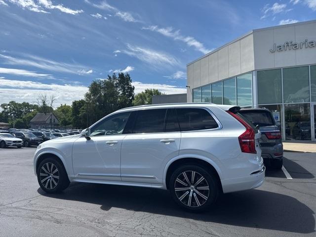 Photo of 2025 Crystal White Metallic Volvo XC90