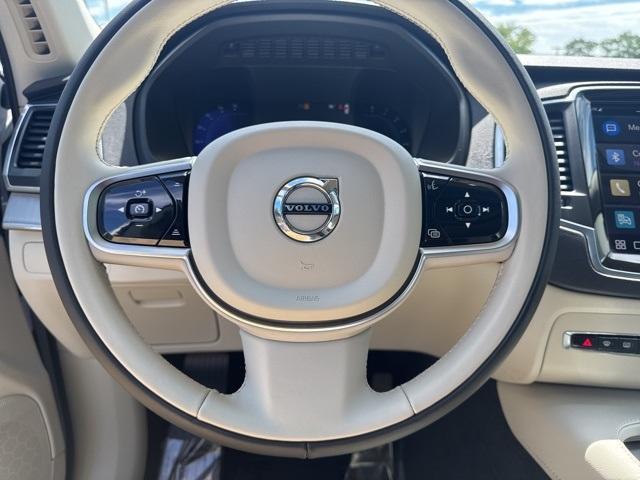 Photo of 2025 Crystal White Metallic Volvo XC90