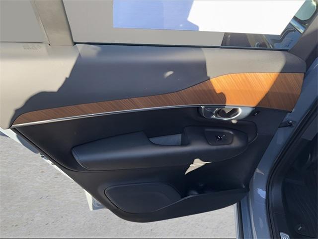Photo of 2023 Thunder Gray Metallic Volvo XC90 Recharge Plug-In Hybrid