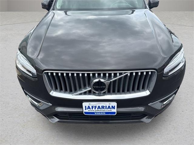 Photo of 2024 Platinum Gray Metallic Volvo XC90