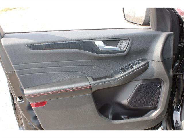 Photo of 2024 Agate Black Metallic Ford Escape