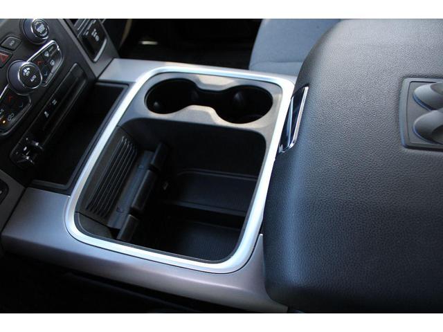 Photo of 2023 Diamond Black Crystal Pearlcoat RAM 1500 Classic