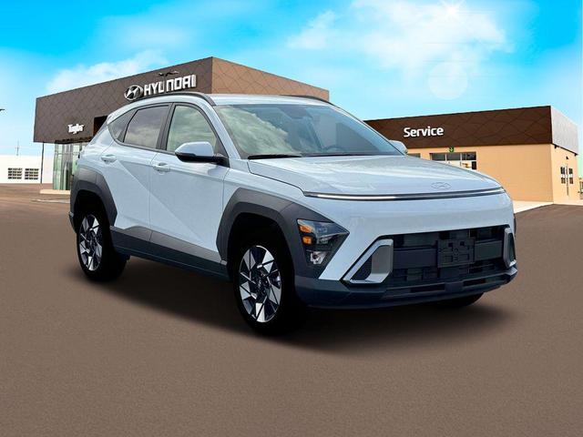 Photo of 2025 Atlas White Hyundai KONA