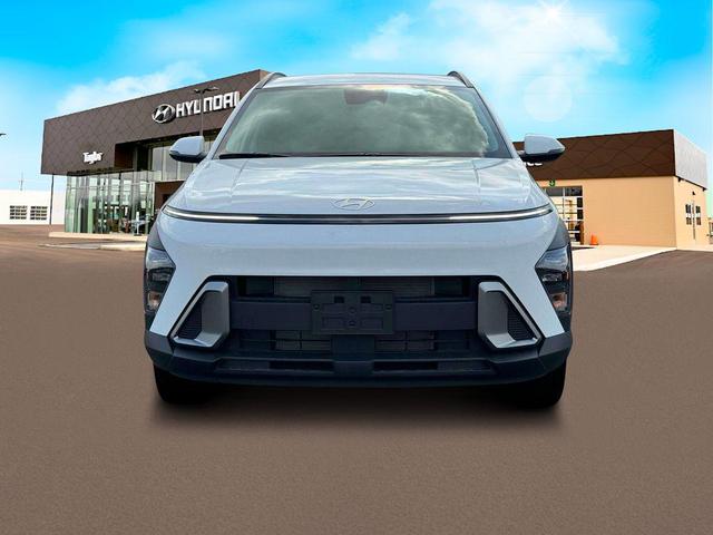 Photo of 2025 Atlas White Hyundai KONA