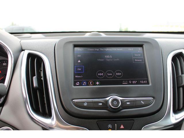 Photo of 2023 Summit White Chevrolet Equinox
