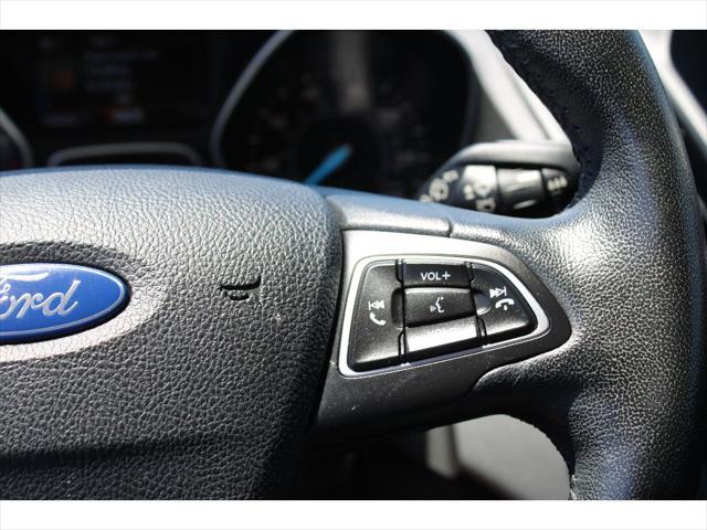 Photo of 2019 Baltic Sea Green Metallic Ford Escape
