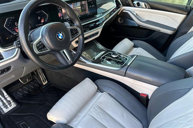 Photo of 2023 Frozen Pure Grey Metallic BMW X7
