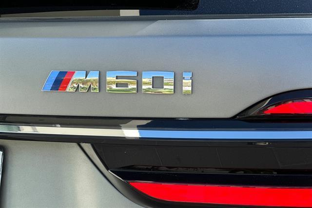 Photo of 2023 Frozen Pure Grey Metallic BMW X7