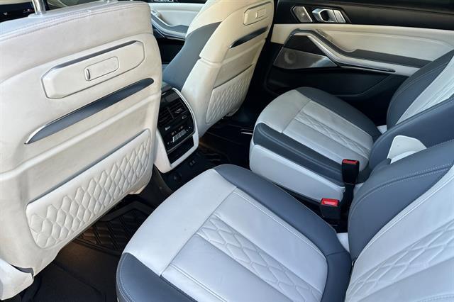 Photo of 2023 Frozen Pure Grey Metallic BMW X7