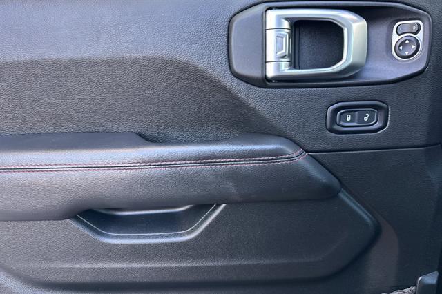 Photo of 2020 Black Clearcoat Jeep Wrangler Unlimited