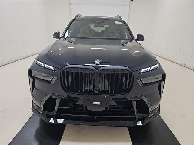 2024 BMW X7