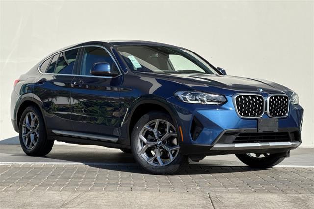 2023 BMW X4