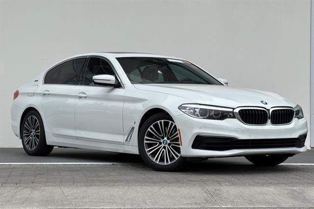 2019 BMW 530E