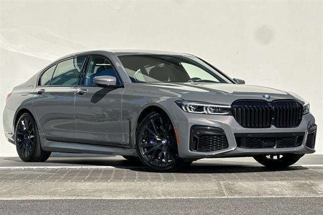 2022 BMW 750