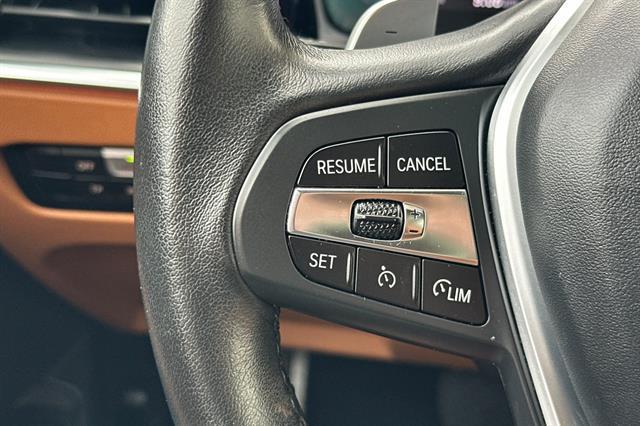 Photo of 2022 Melbourne Red Metallic BMW 330