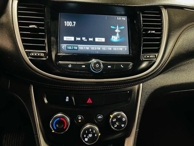Photo of 2017 WHITE Chevrolet Trax
