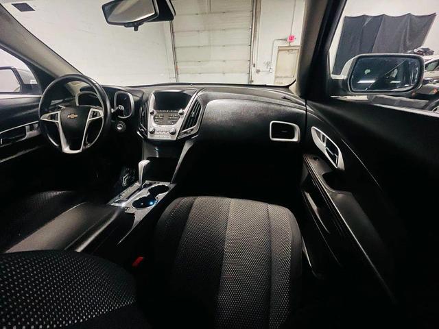 Photo of 2015 Silver Chevrolet Equinox