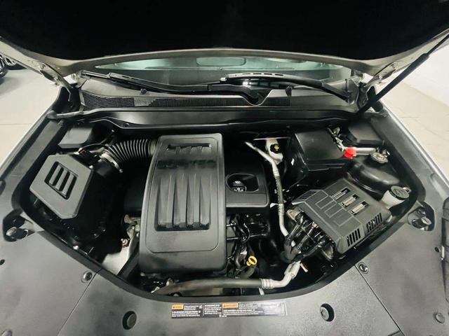 Photo of 2015 Silver Chevrolet Equinox