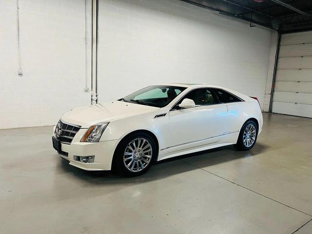 Photo of 2011 WHITE Cadillac CTS