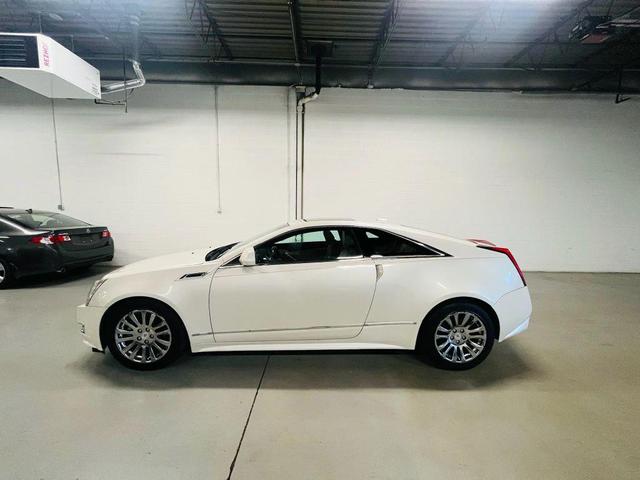 Photo of 2011 WHITE Cadillac CTS