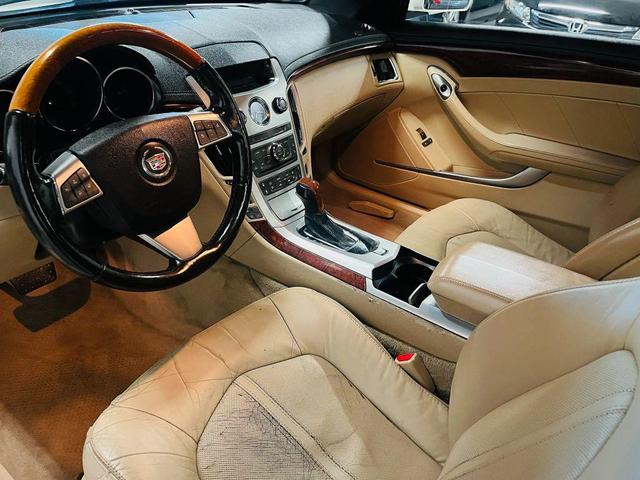 Photo of 2011 WHITE Cadillac CTS