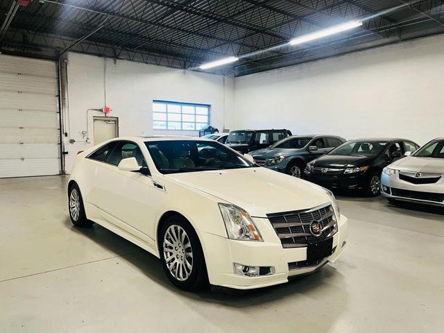 Photo of 2011 WHITE Cadillac CTS