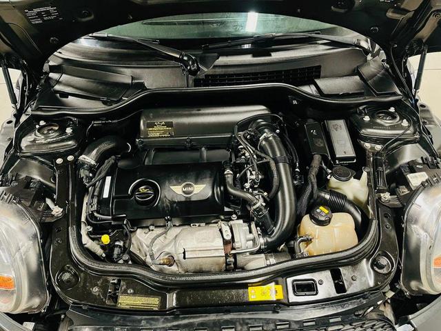 Photo of 2015 Gray MINI Convertible
