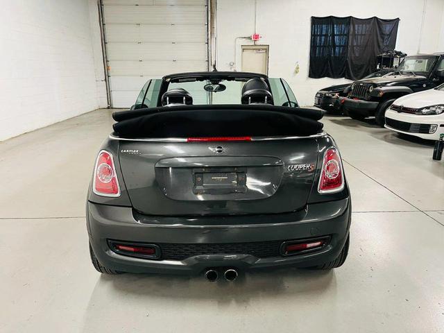 Photo of 2015 Gray MINI Convertible