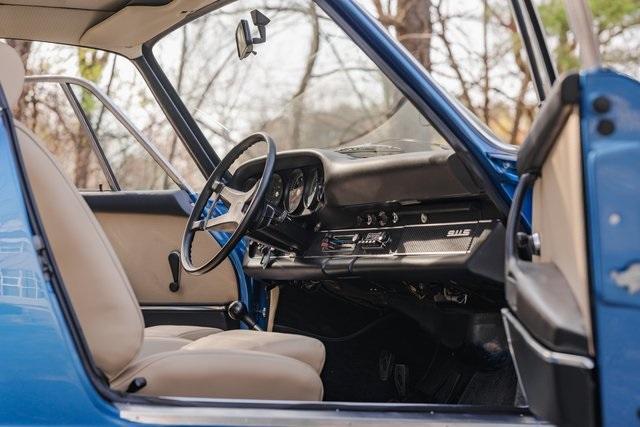 Photo of 1969 Blue Metallic Porsche 911