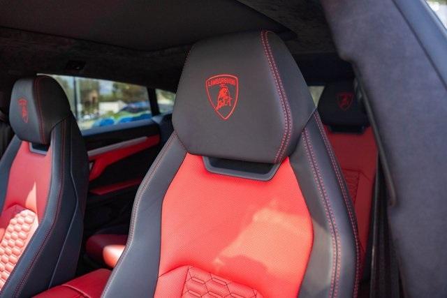 Photo of 2020 Blu Eleos Metallic Lamborghini Urus