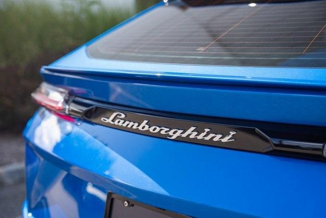 Photo of 2020 Blu Eleos Metallic Lamborghini Urus