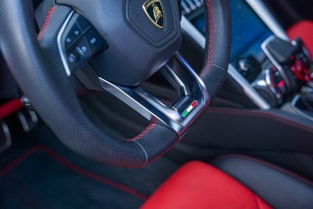 Photo of 2020 Blu Eleos Metallic Lamborghini Urus