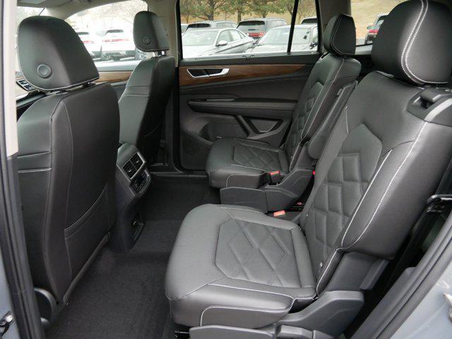 Photo of 2025 Pure Gray Volkswagen Atlas
