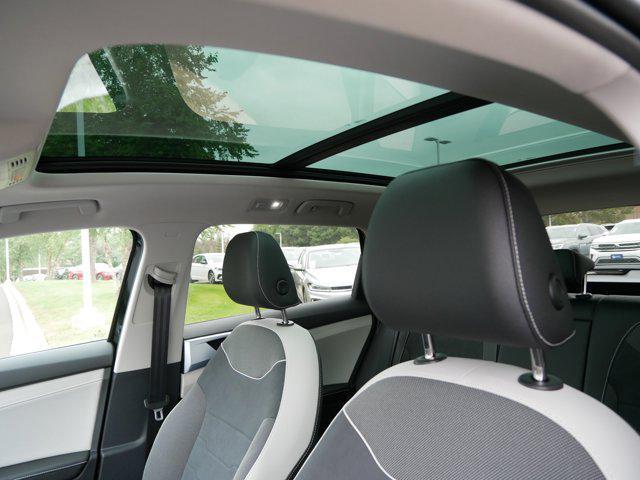 Photo of 2025 Deep Black Pearl Volkswagen Taos