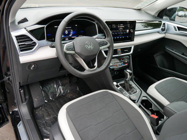 Photo of 2025 Deep Black Pearl Volkswagen Taos