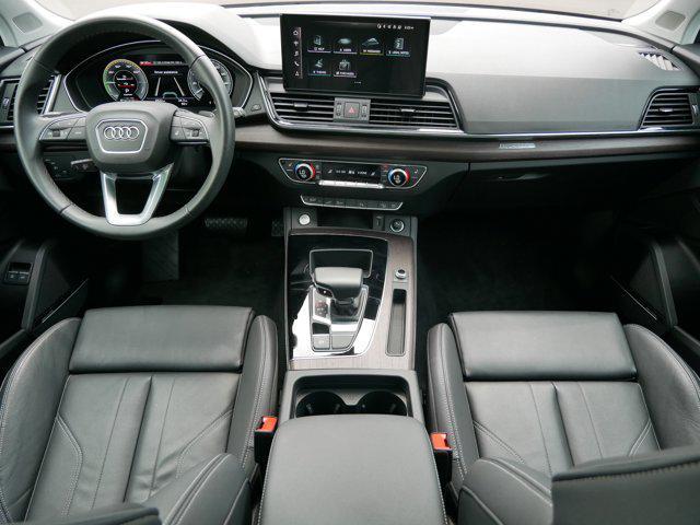 Photo of 2023 Chronos Gray Metallic Audi Q5