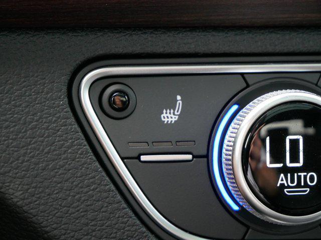 Photo of 2023 Chronos Gray Metallic Audi Q5