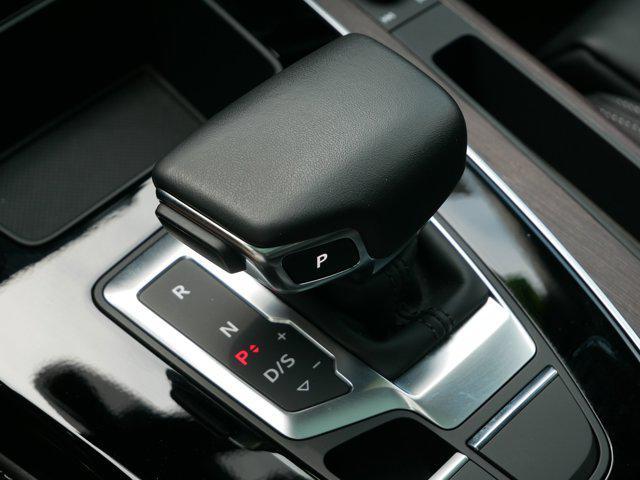 Photo of 2023 Chronos Gray Metallic Audi Q5