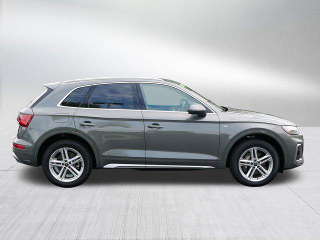 Photo of 2023 Chronos Gray Metallic Audi Q5