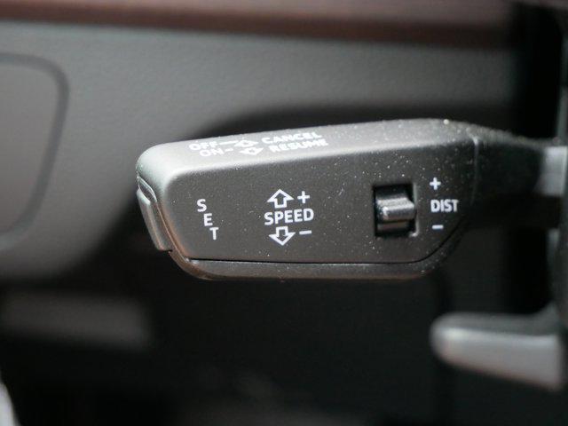 Photo of 2023 Chronos Gray Metallic Audi Q5
