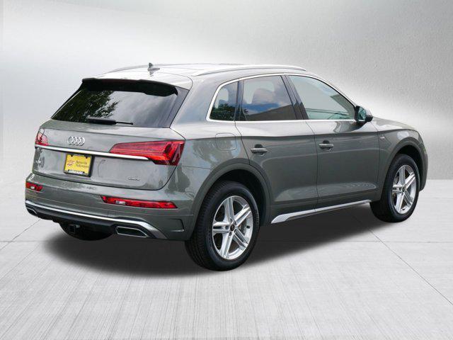 Photo of 2023 Chronos Gray Metallic Audi Q5