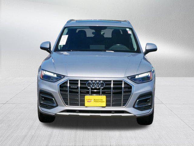 Photo of 2023 Florett Silver Metallic Audi Q5